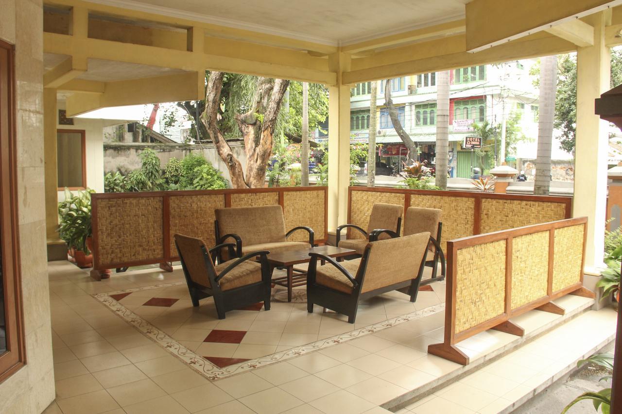 Reddoorz Plus @ Pejanggik Mataram Exterior foto